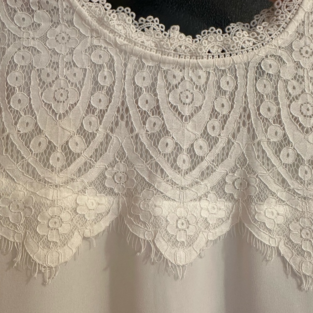 White House Black Market White Lace Yoke Blouse - Picture 4 of 6